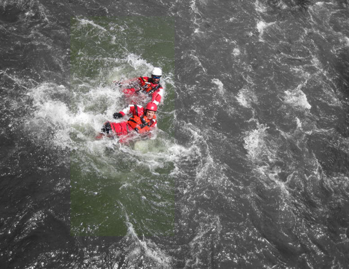 Swiftwater rescue training in river conditions